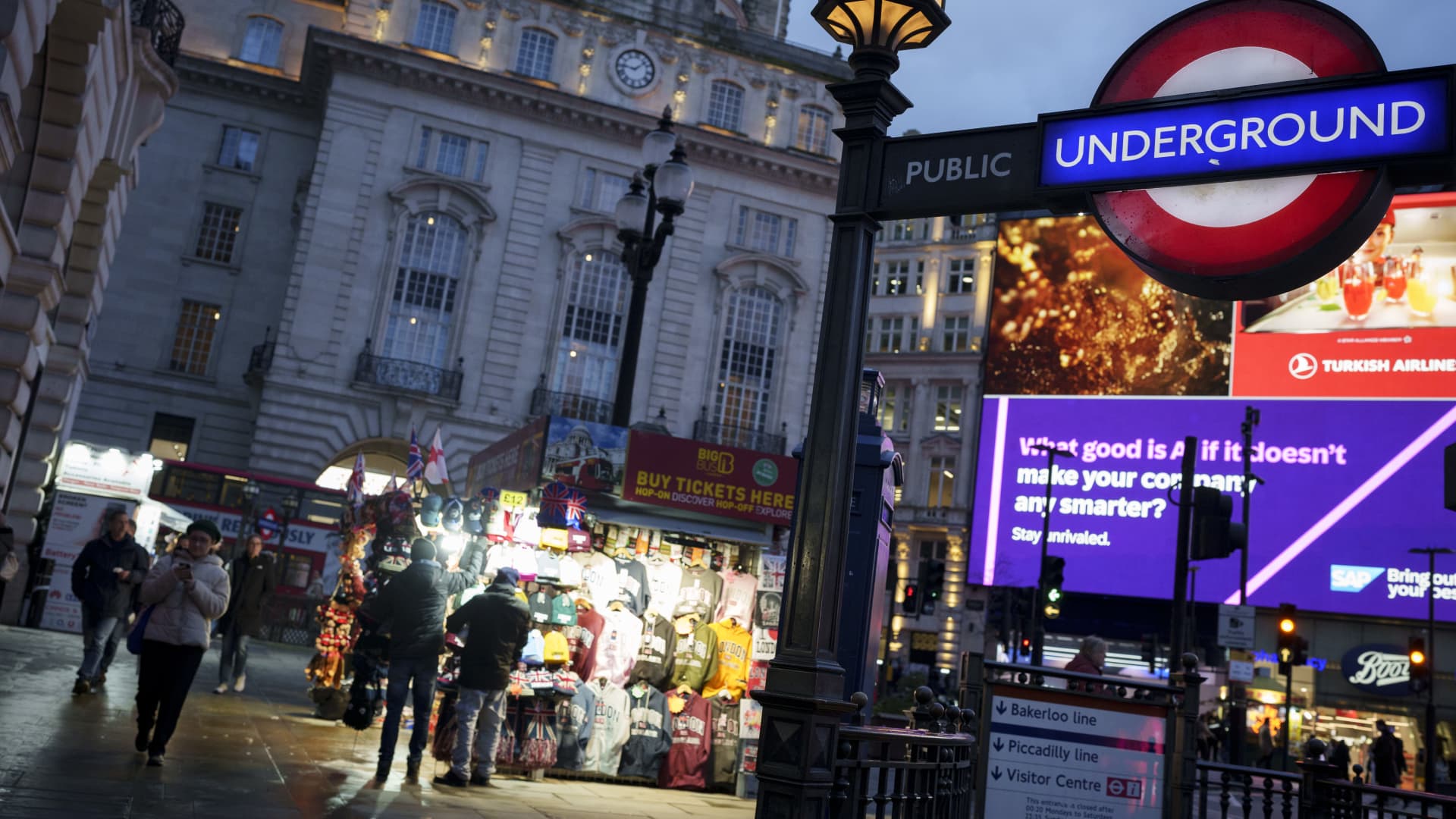 Traders add to Bank of England rate cut bets after data shocks